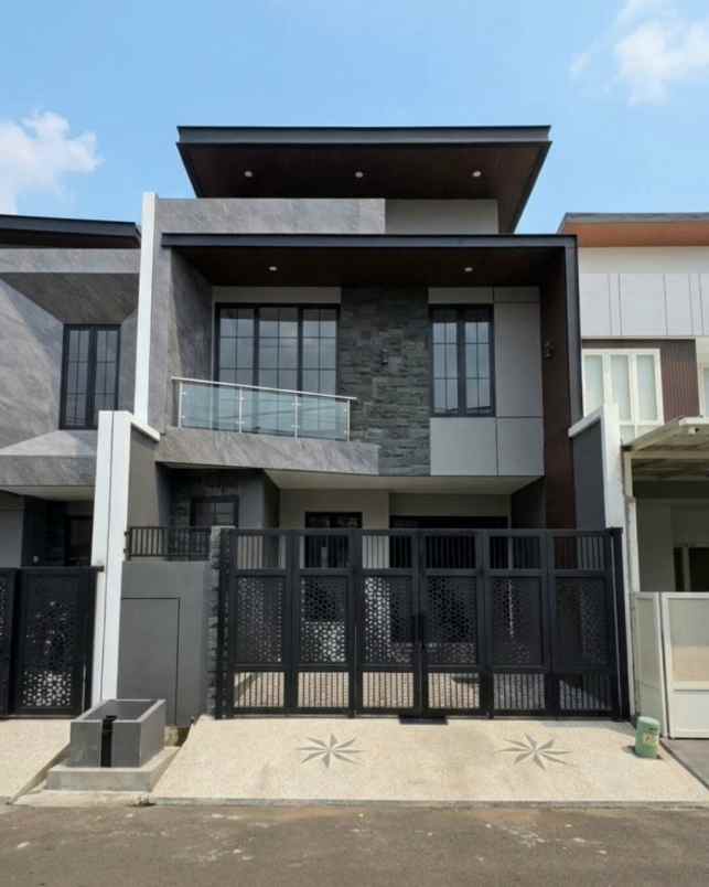 dijual rumah baru gress manyar tompotika surabaya