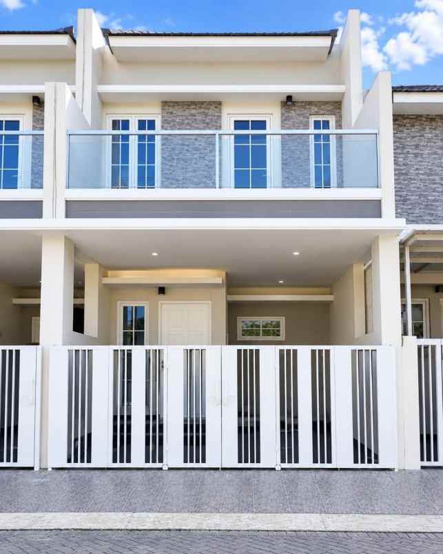 dijual rumah baru minimalis tenggilis mejoyo timur