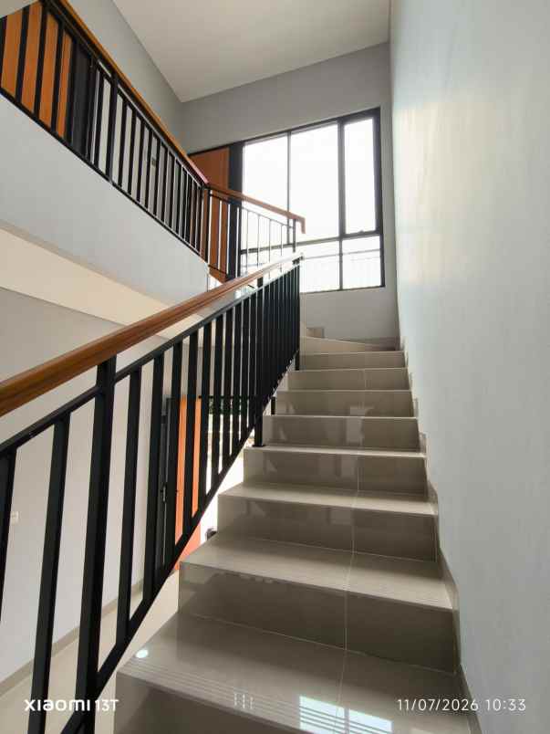 dijual rumah begkong