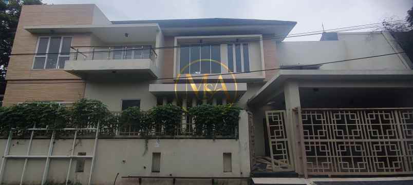 dijual rumah besar medokan asri timur