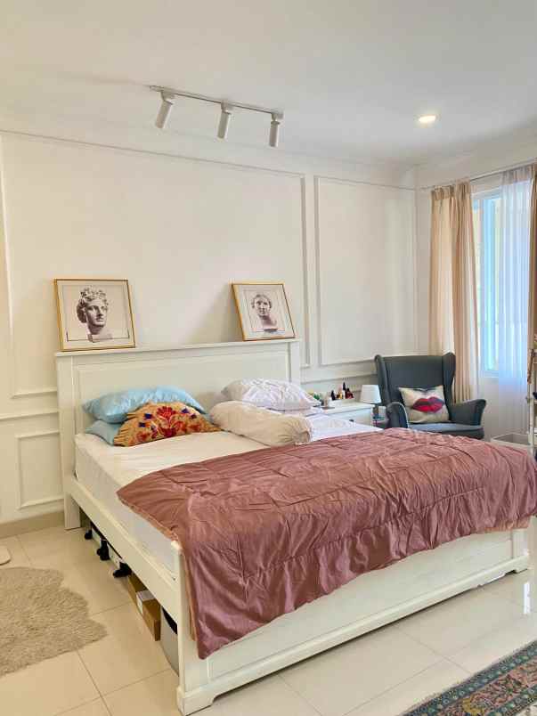 dijual rumah bintaro sektor 8