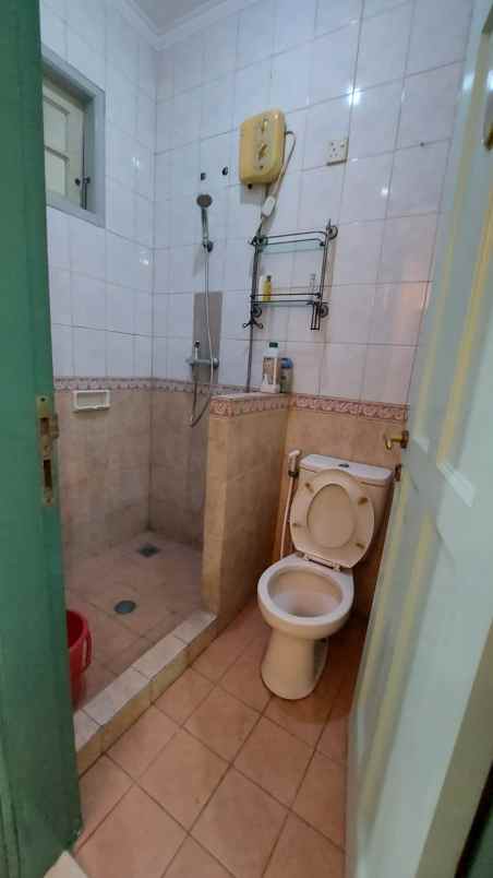 dijual rumah bukit gading mediterania