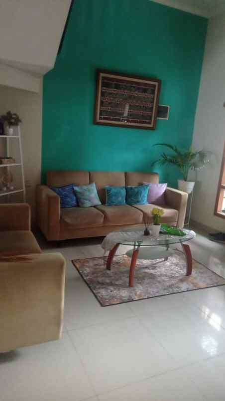 dijual rumah bukit golf cibubur