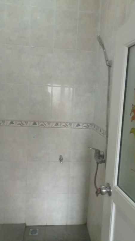 dijual rumah bukit golf cibubur