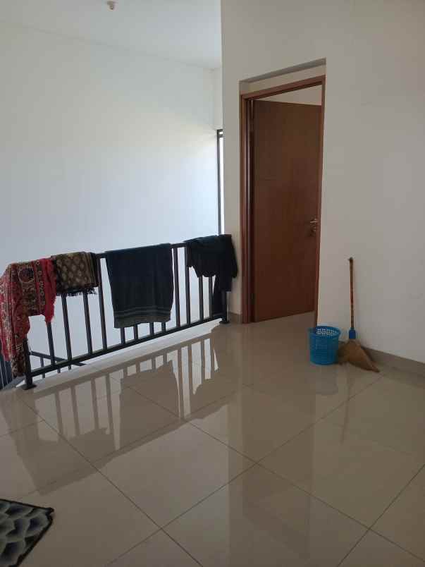 dijual rumah bumi mas kencana