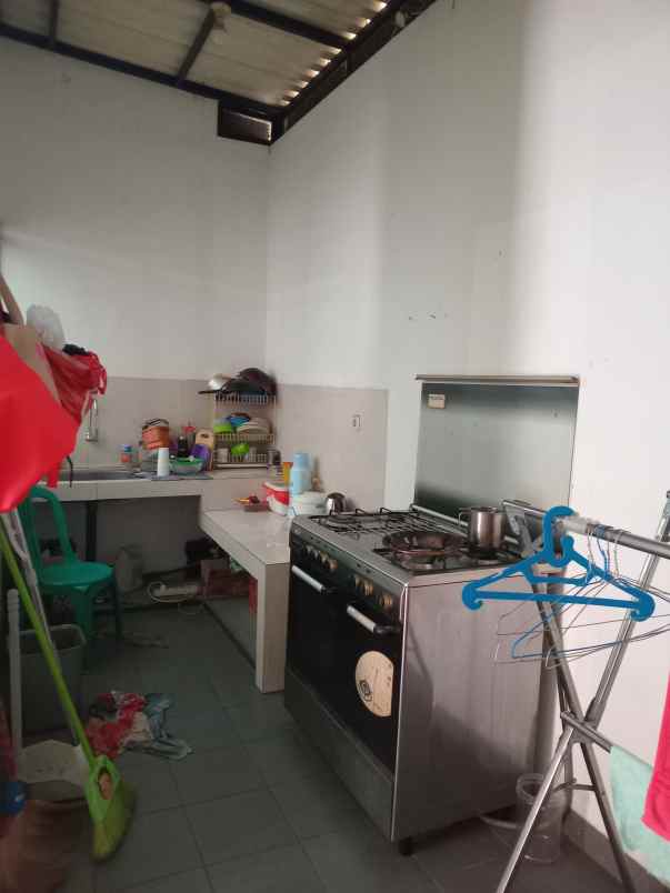 dijual rumah bumi mas kencana