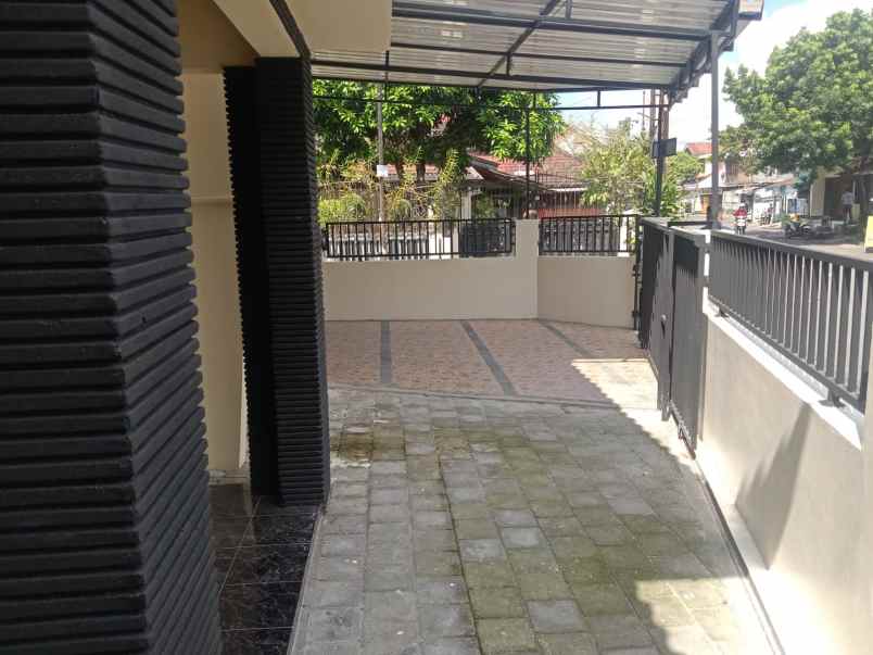 dijual rumah caturtunggal kabupaten