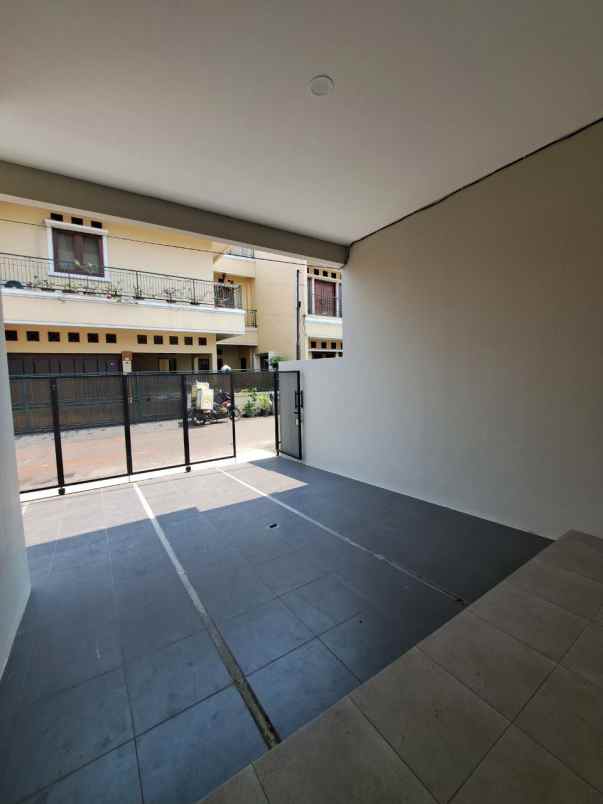 dijual rumah cawang kramat jati jakarta