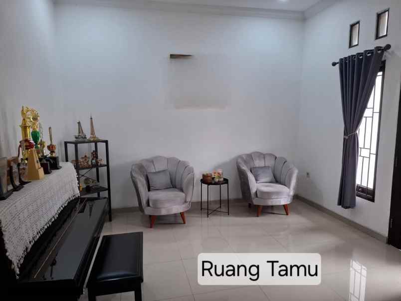 dijual rumah cengkareng indah