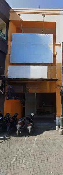 dijual rumah central park