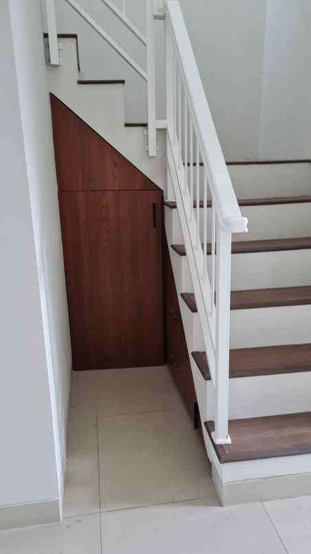 dijual rumah cibaligo cihanjuang