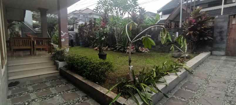 dijual rumah cigadung selatan i 20