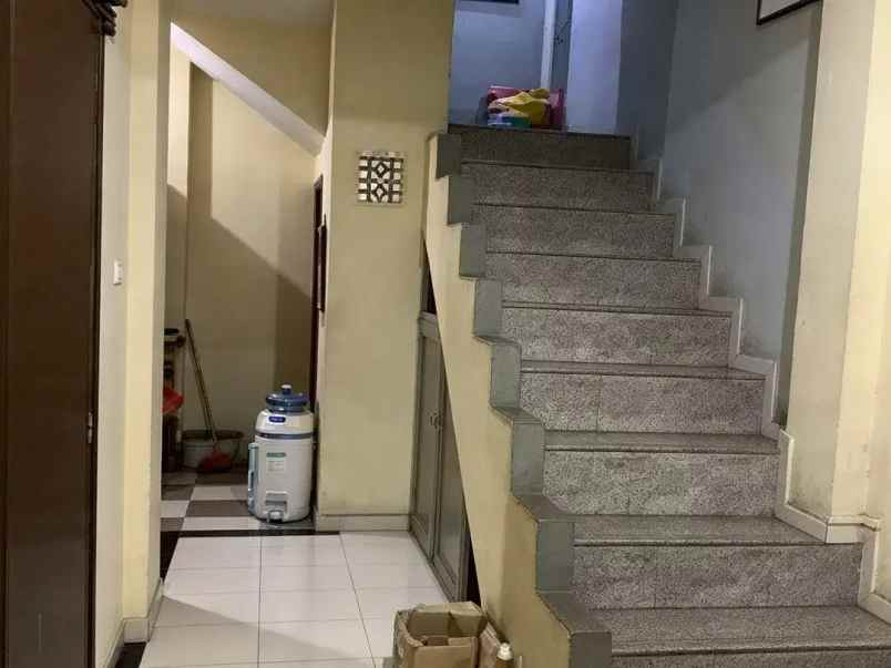 dijual rumah cikunir