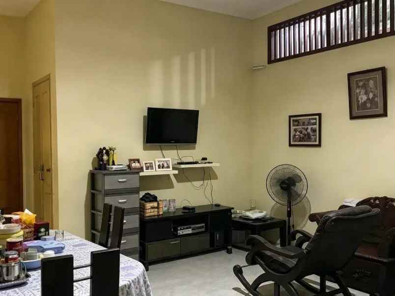dijual rumah cikunir