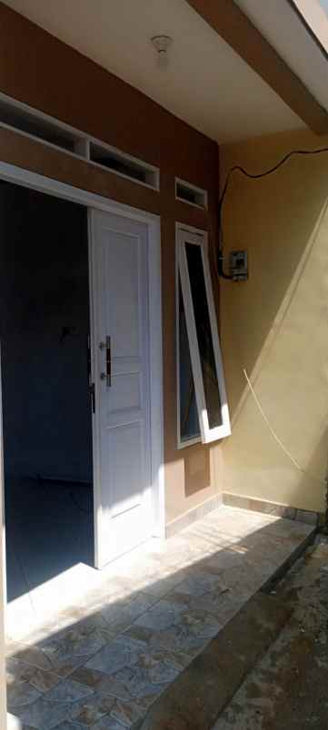 dijual rumah ciledug