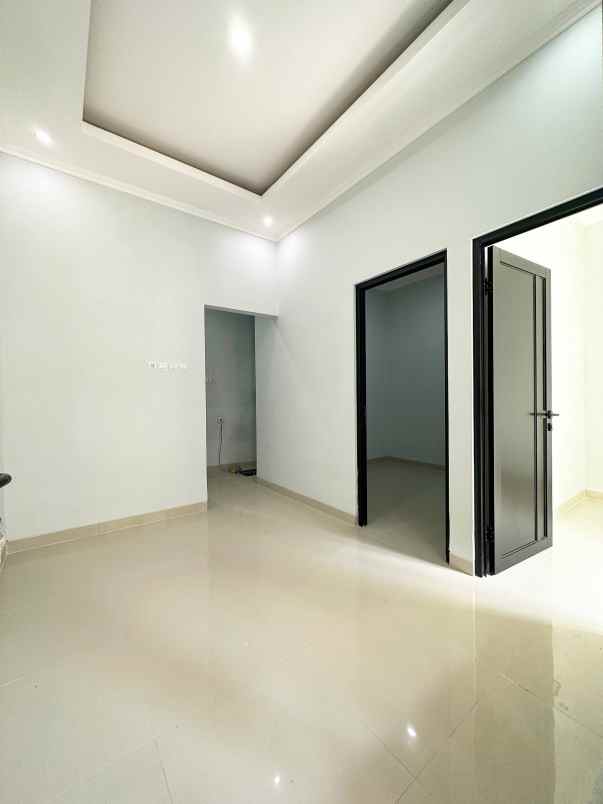 dijual rumah cililitan