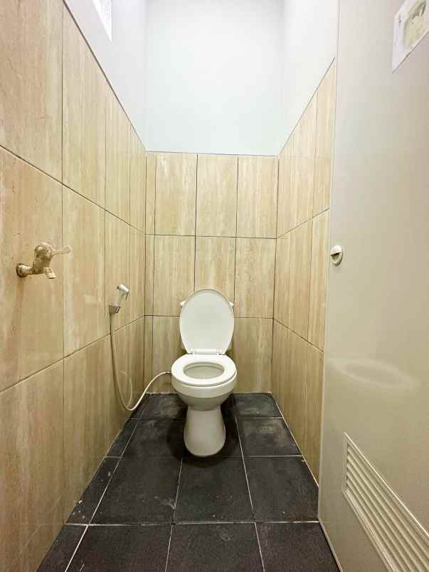 dijual rumah cililitan