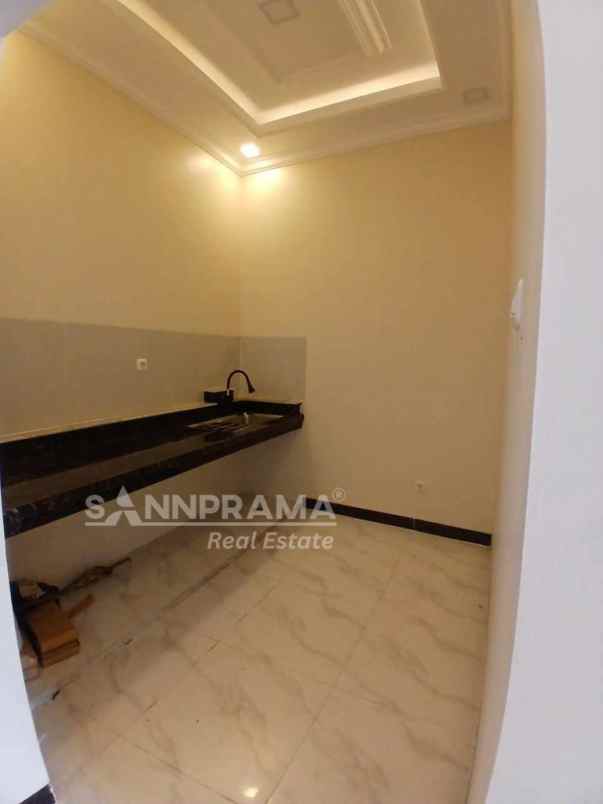 dijual rumah cilodong