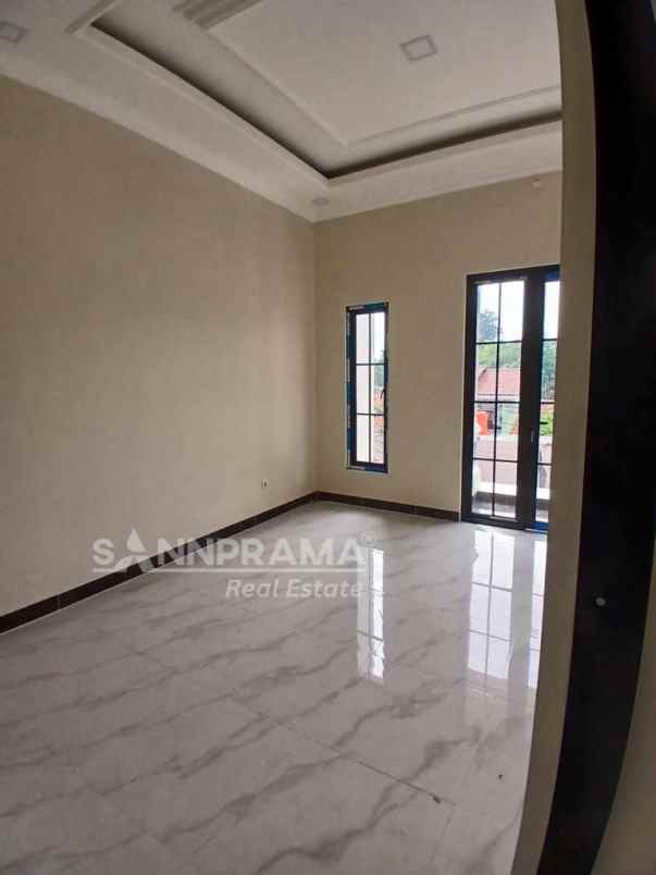 dijual rumah cilodong