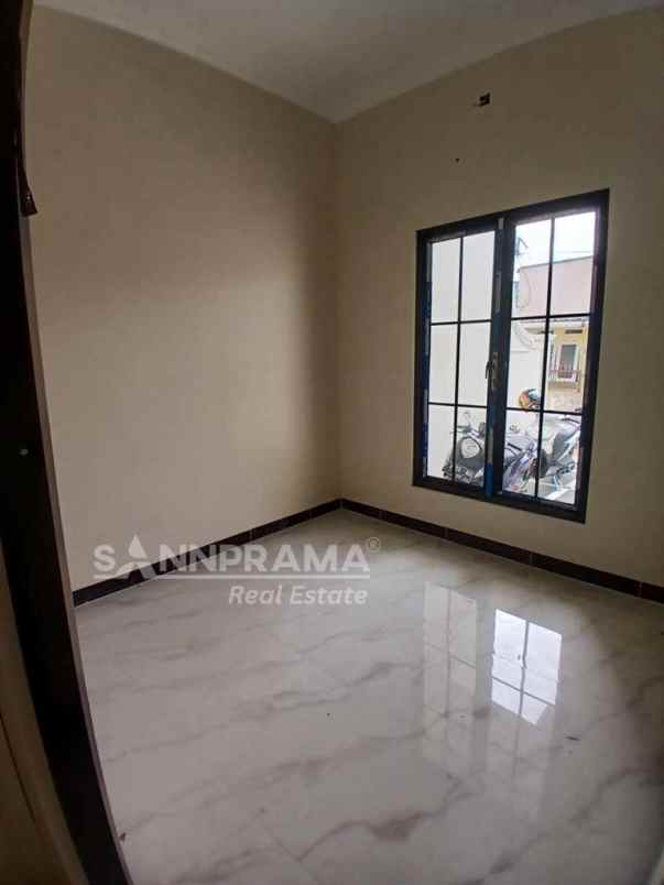 dijual rumah cilodong