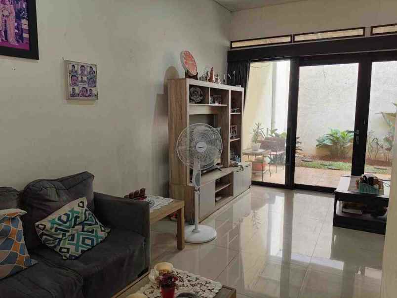 dijual rumah cimanggis depok