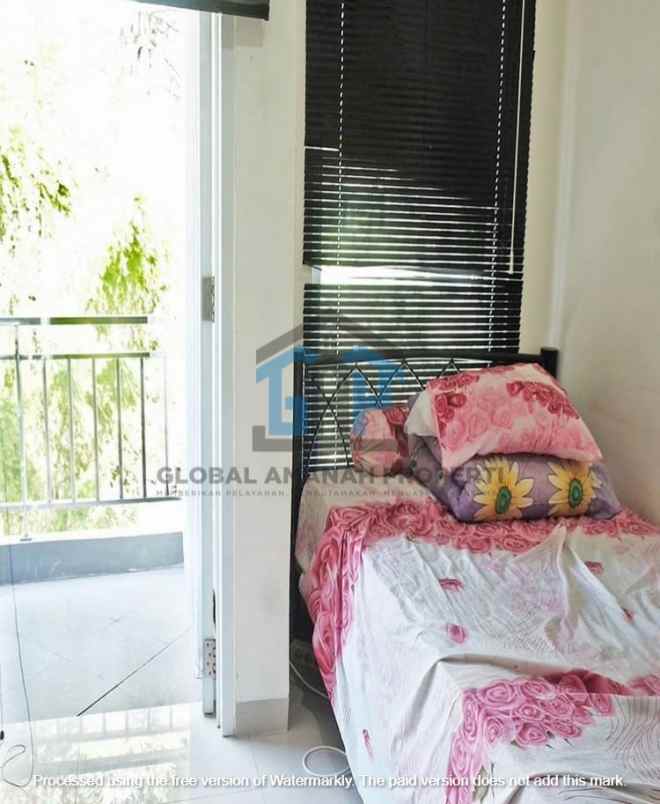 dijual rumah cipageran