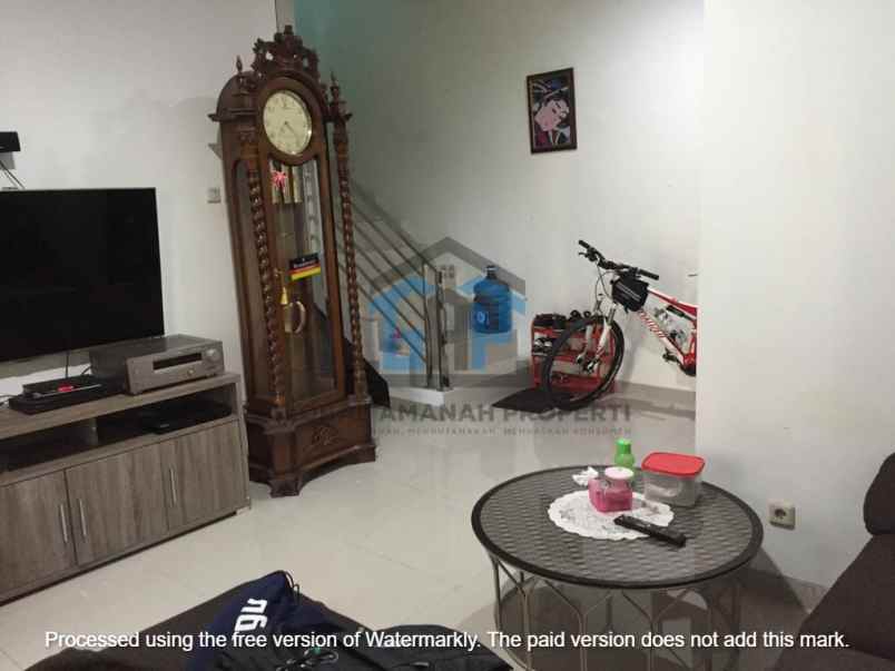 dijual rumah cipageran