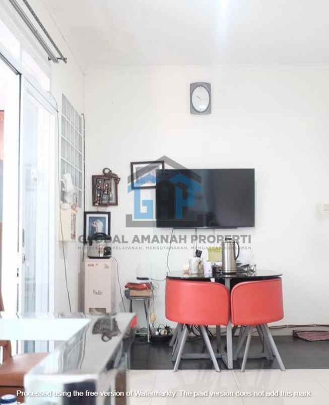 dijual rumah cipageran