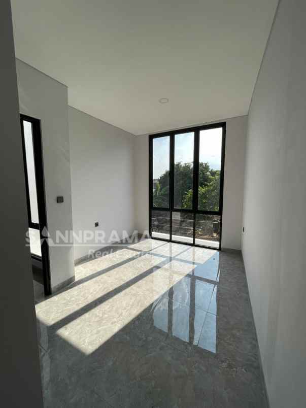 dijual rumah cipedak ciganjur jakarta