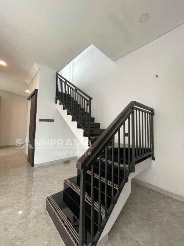 dijual rumah cipedak ciganjur jakarta