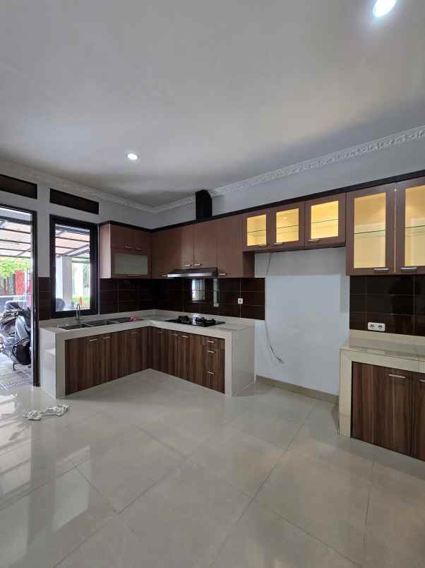 dijual rumah cipinang muara