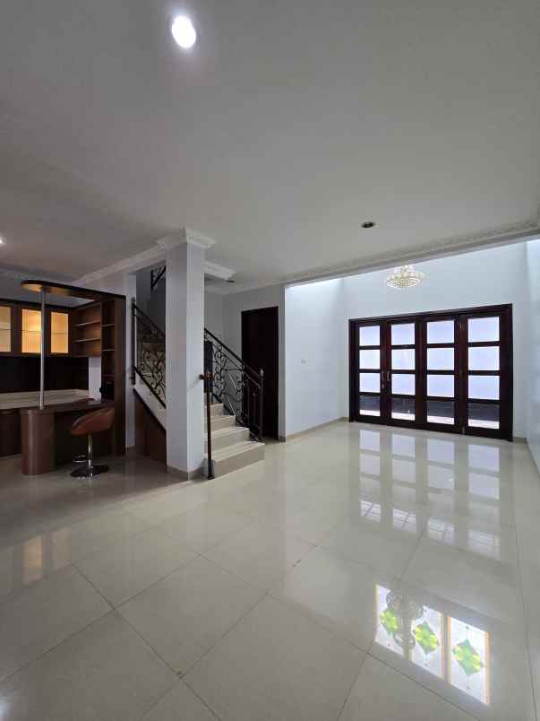 dijual rumah cipinang muara