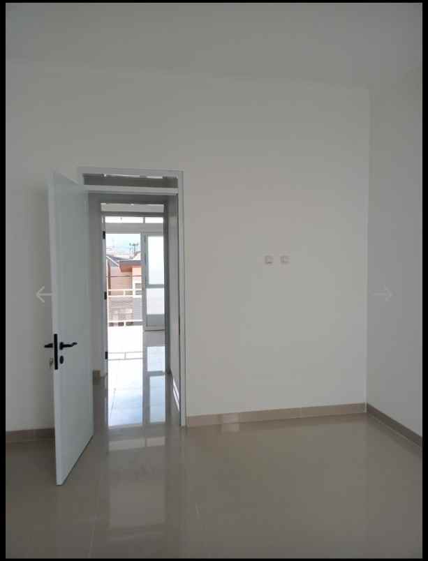 dijual rumah cisaranten