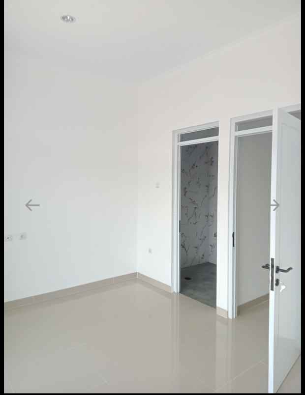 dijual rumah cisaranten