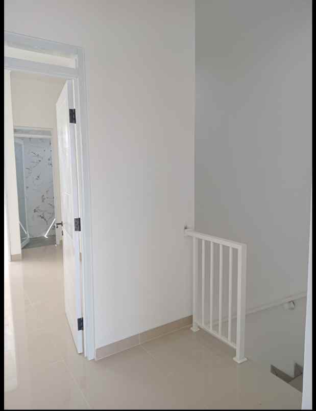 dijual rumah cisaranten