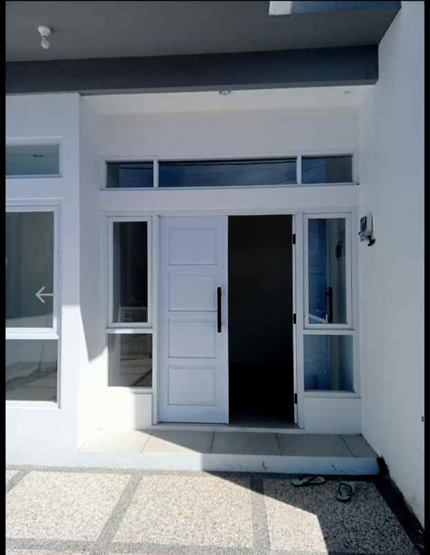 dijual rumah cisaranten