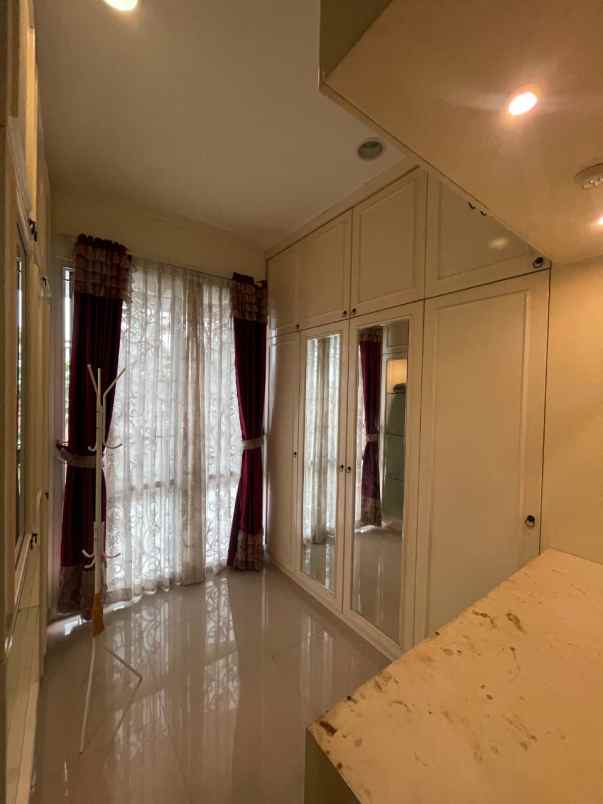 dijual rumah citragran cbd cibubur