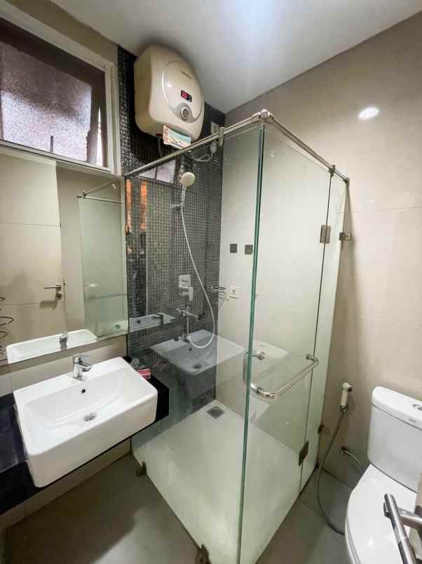 dijual rumah citragran cbd cibubur