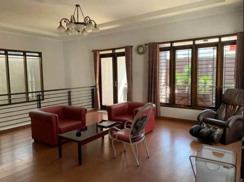 dijual rumah ciwaruga bandung