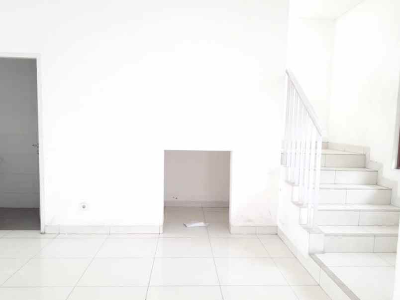 dijual rumah cluster cassia jgc jakarta