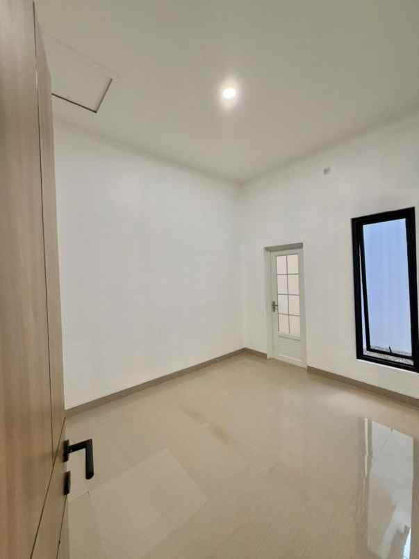 dijual rumah cluster cassiawood tambun