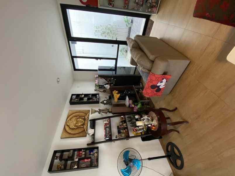 dijual rumah cluster cendana parc lippo