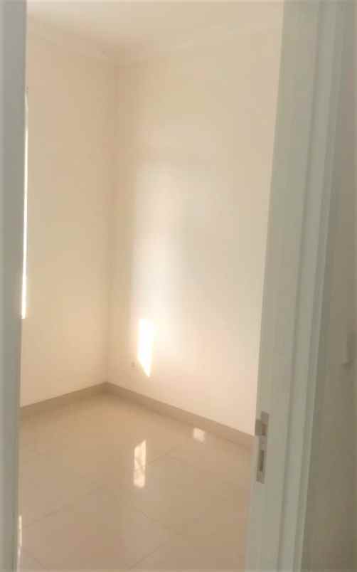 dijual rumah cluster la seine jgc