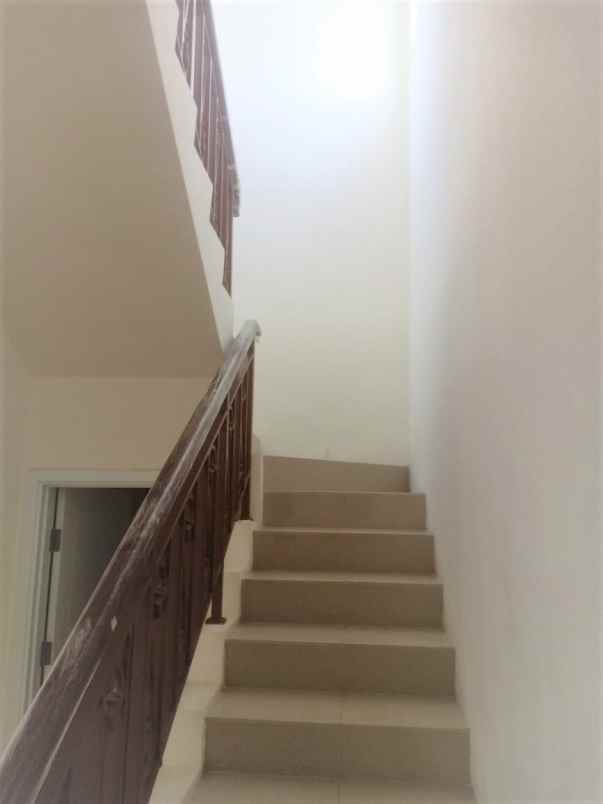 dijual rumah cluster la seine jgc