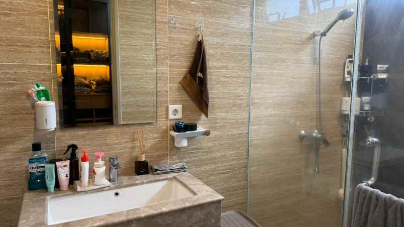 dijual rumah cluster matana asya jgc