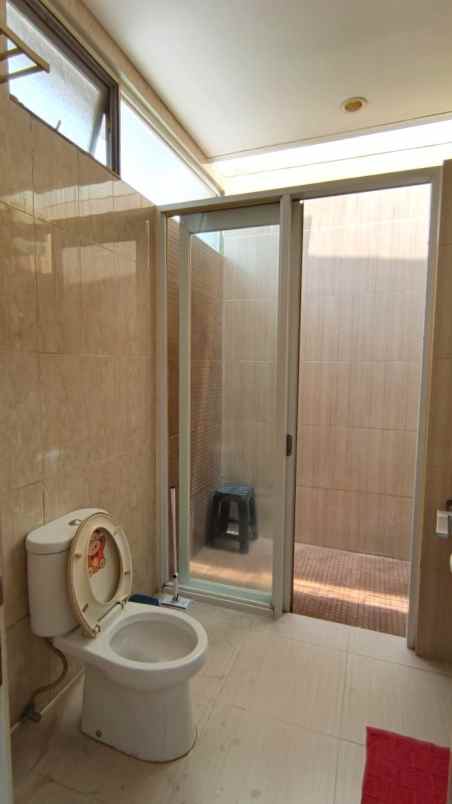 dijual rumah cluster sevilla metland cakung