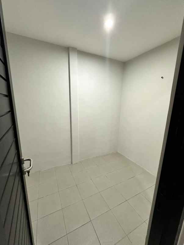 dijual rumah darmo indah selatan kec