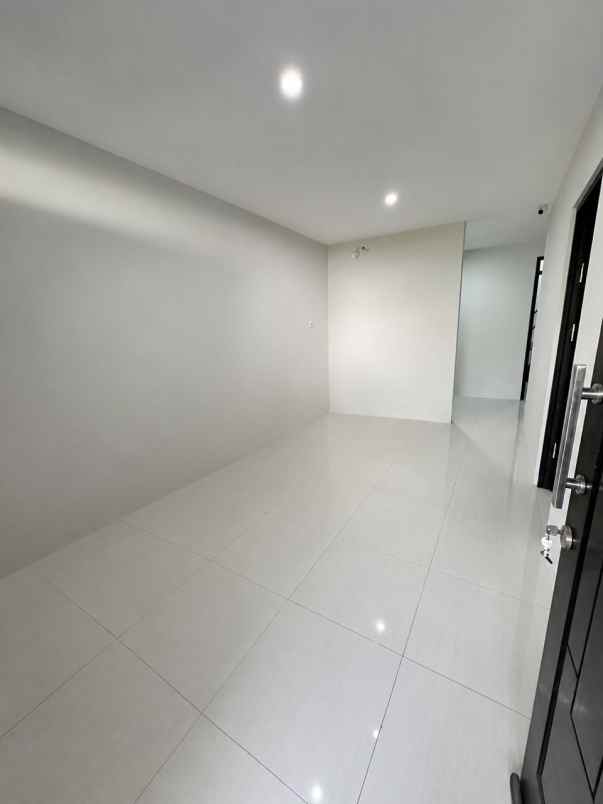 dijual rumah darmo indah selatan kec