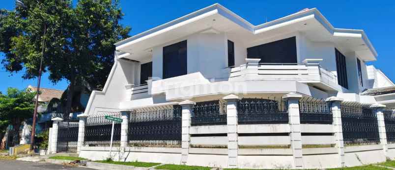 dijual rumah dharmahusada