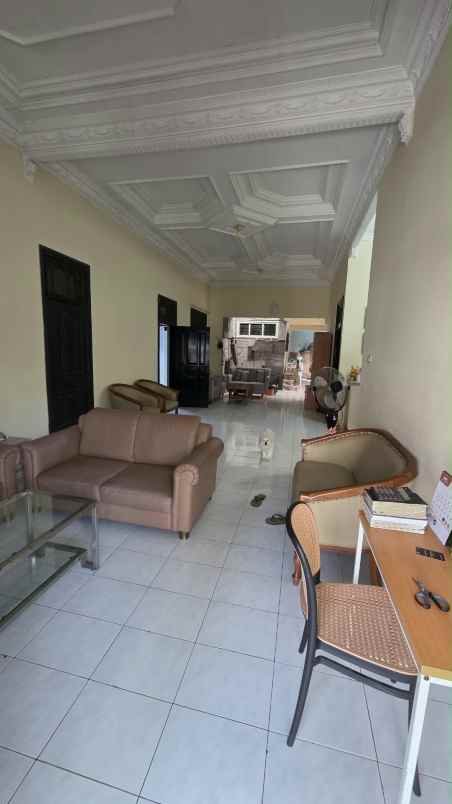 dijual rumah dharmahusada indah